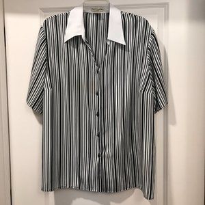 Vintage Women's Black and White Stripped Shirt